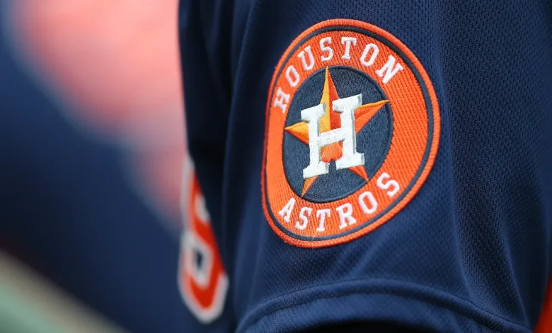 Cubs, Astros Complete Trade Sending 0.95 ERA Hurler to Houston