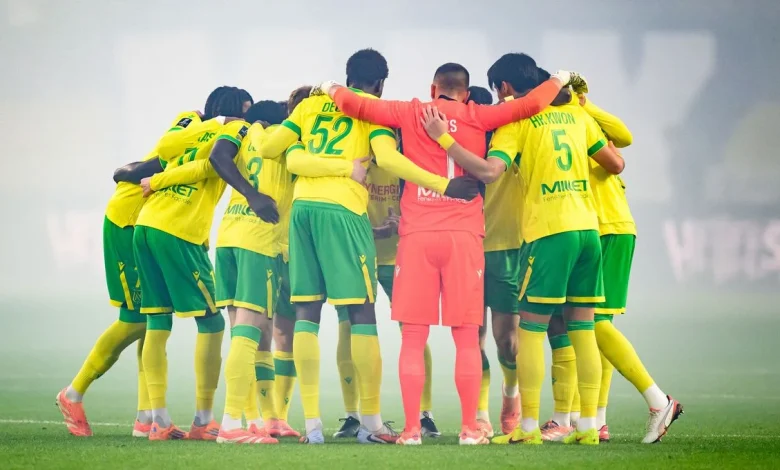 DIRECT - FC Nantes : dos au mur, les Jaunes partent jouer un derby à Angers