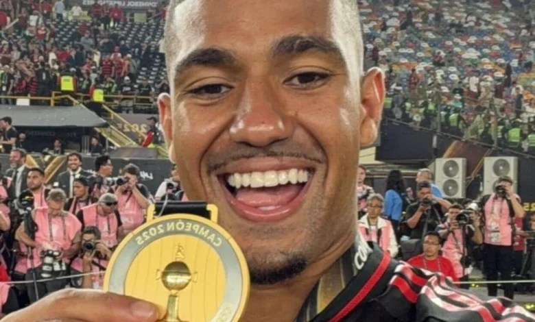 Da várzea à Libertadores: Samuel Lino e o sabor incomparável da glória