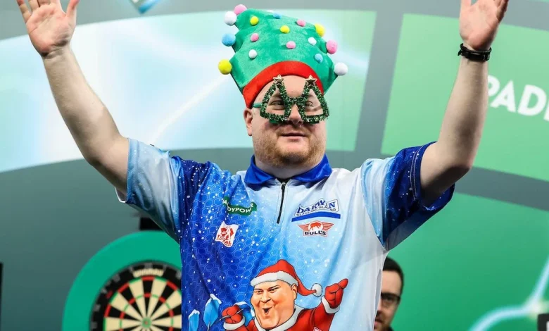 Darts ace Ricky Evans gives usual bonkers Christmas show at Ally Pally