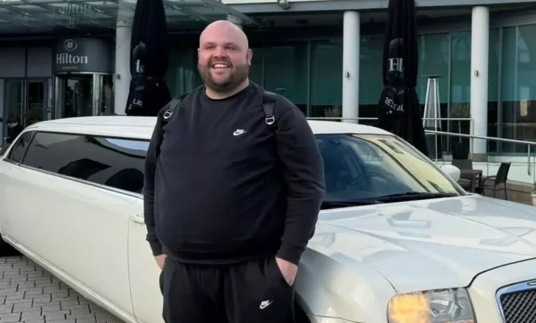 Darts ace travels in limo from Portsmouth to London for World Championship debut