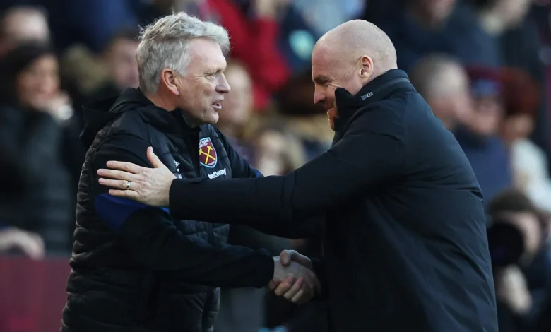 David Moyes gives former Everton boss Sean Dyche his flowers