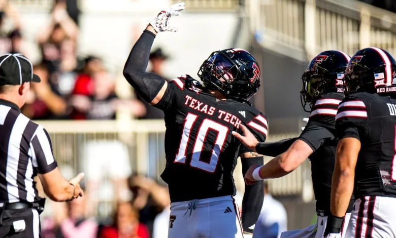 Dawgs, Ducks, Tech climb in poll; A&M drops to 7