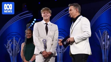 De Minaur claims fourth Newcombe Medal as son of a gun wins junior award
