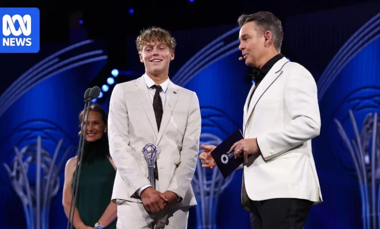 De Minaur claims fourth Newcombe Medal as son of a gun wins junior award