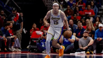 Deandre Ayton Sends Strong 3-Word Message to Lakers Star Austin Reaves During Mavericks Game