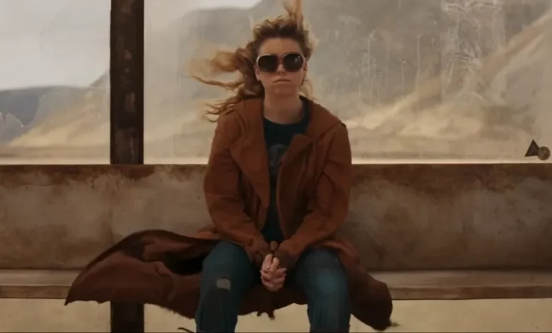 Debut Supergirl Trailer Has Big Guardians of the Galaxy Vibes — and a Very Brief Look at Jason Momoa's Lobo