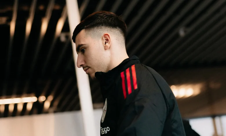 Deze Ajacieden stappen in het vliegtuig richting Baku