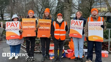 Doctors in East Yorkshire and Lincolnshire join strike action