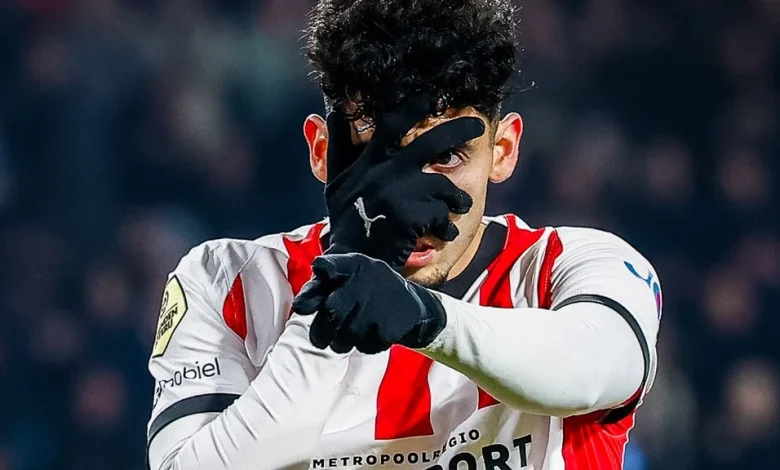 Drie penalty's, zeven goals: laks PSV met schrik vrij tegen Heracles (4-3)