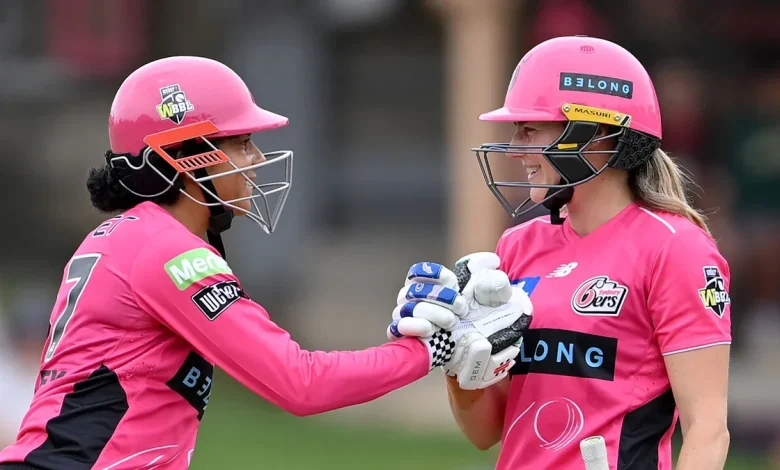 Dunkley shines as Sydney Sixers aim for WBBL finals success