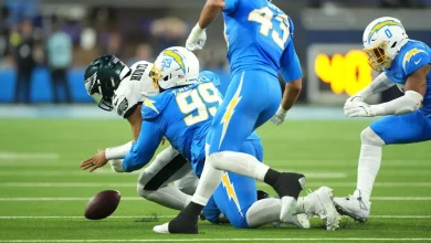 Eagles' Hurts first ever with 2 turnovers on 1 play