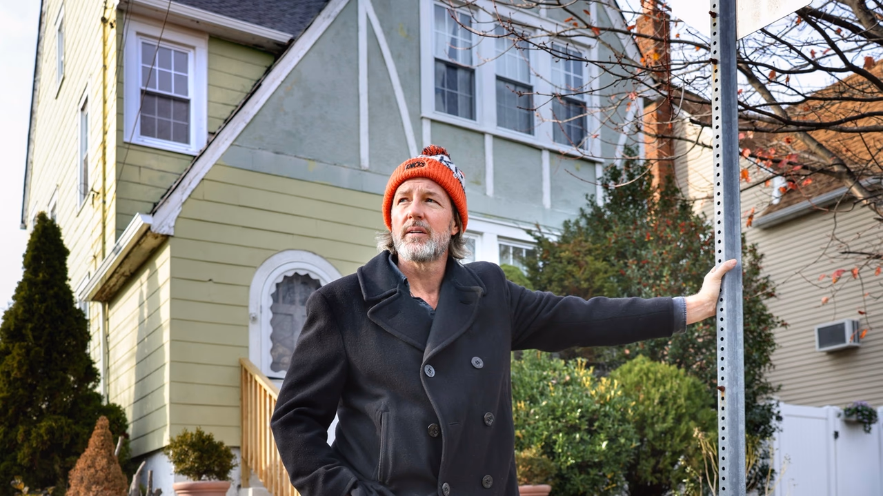 Edward Burns returns to Valley Stream for 'Brothers McMullen' sequel