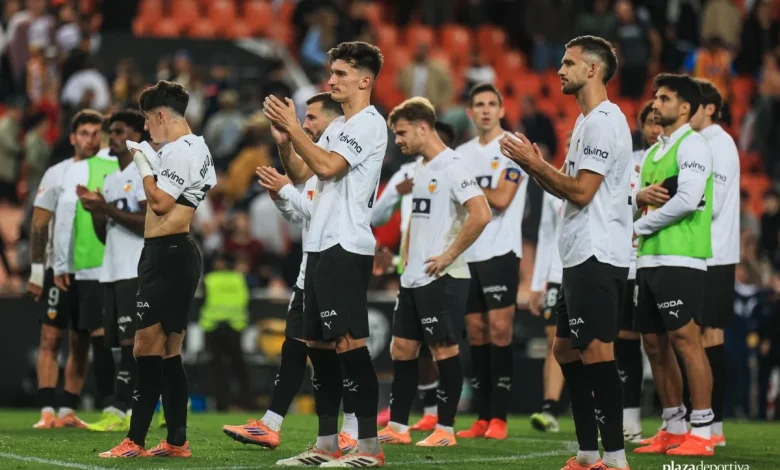 El Valencia CF busca esquivar unas Navidades en descenso