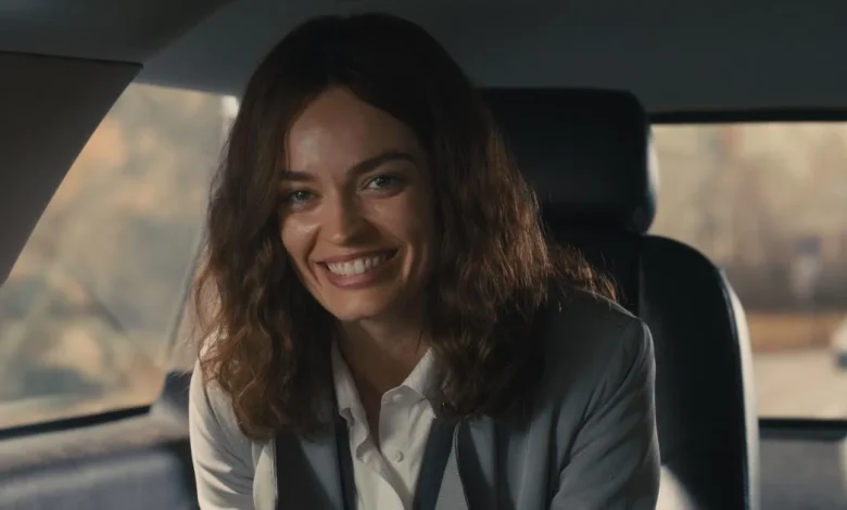 Ella McCay: a sleepy political comedy