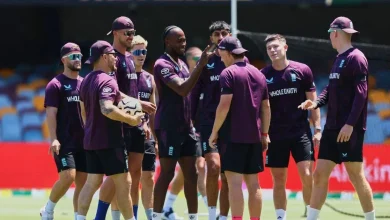 England wins the toss and Stokes opts to bat first against Australia in 2nd Ashes cricket test.