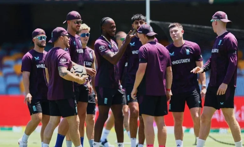 England wins the toss and Stokes opts to bat first against Australia in 2nd Ashes cricket test.