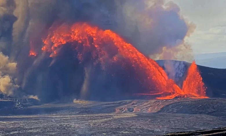 Enormous Lava Fountain Erupts At Kilauea, Destroys Webcam
