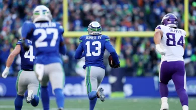 Ernest Jones 85-yard pick-six helps power Seahawks to 13-0 halftime lead over Vikings