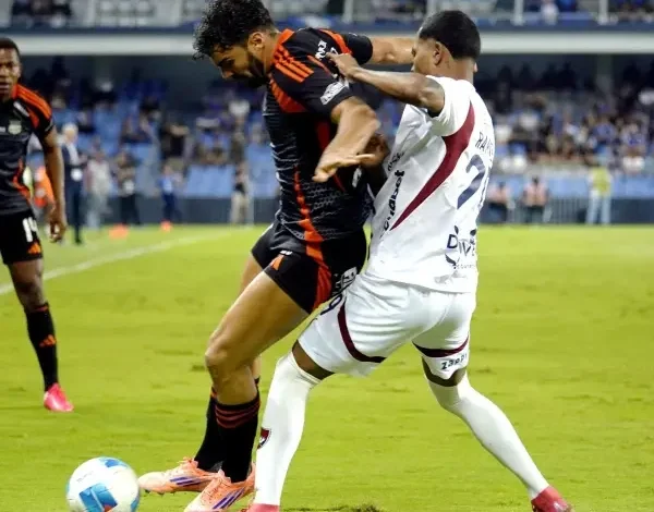 Estas son las posibles alineaciones de Liga de Quito y Emelec por la semifinal de vuelta de la Copa Ecuador