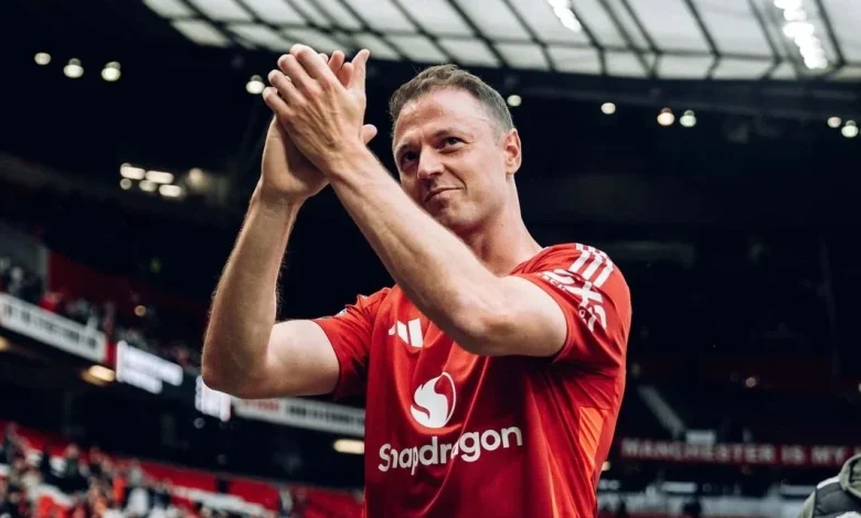 Evans steps down as Man Utd Head of Loans after six months