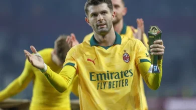 Ex-Chelsea star's quick-fire double sends AC Milan top of Serie A