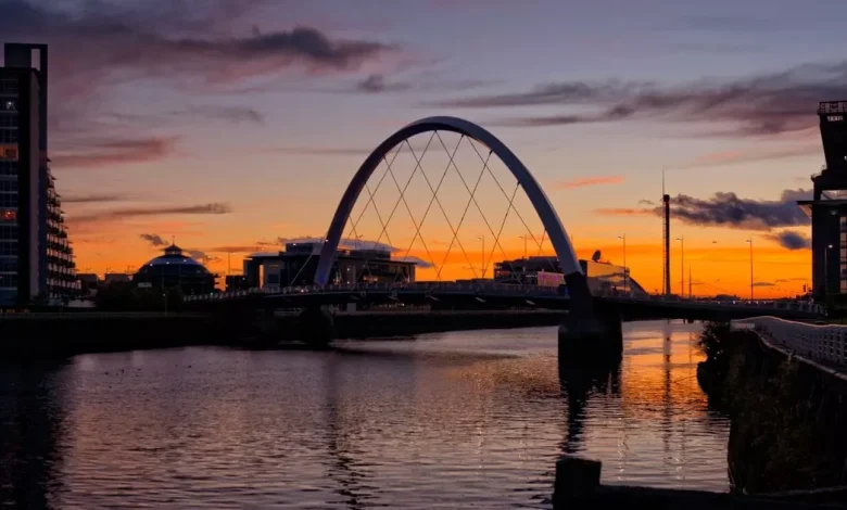 Exact date the sun will set after 5pm again in Glasgow