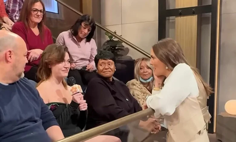 Fan Recreates Drew Barrymore’s Iconic 1989 Oscars Dress For Her Show And Her Reaction Goes Viral