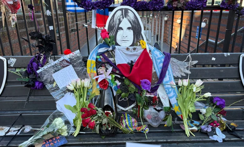 Fan brings brother's ashes from Chicago to mark Ozzy Osbourne's 77th birthday | ITV News