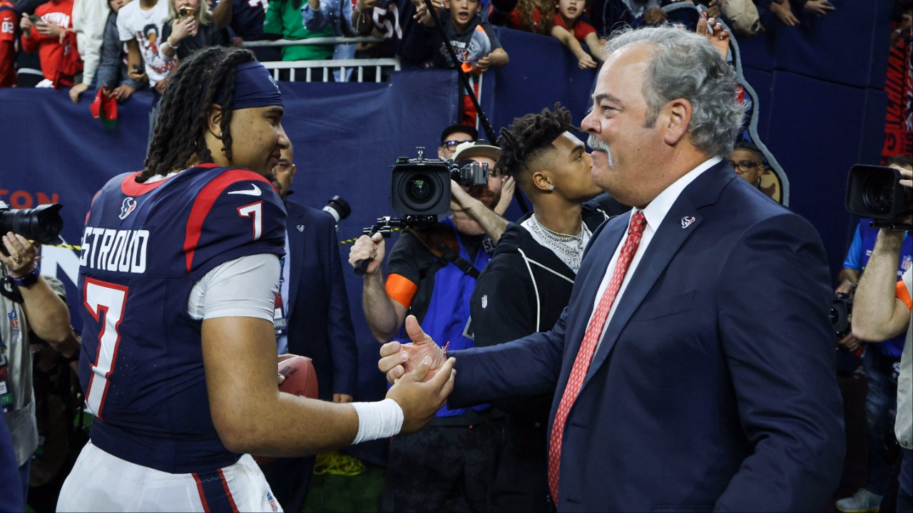 Fans Expect C.J. Stroud to Get “The Deshaun Watson Treatment” After Leaving Texans Owner Cal McNair’s High-Five Hanging