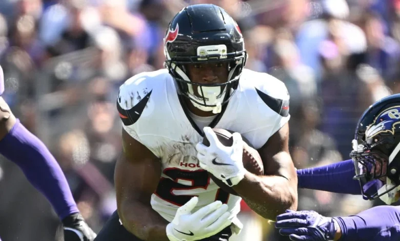 Fantasy Football Start’em, Sit’em: Kyle Monangai, D’Andre Swift, Woody Marks