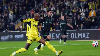 Fenerbahçe farkı yeniden 3'e indirmek için sahada, ilk 11'ler belli oldu