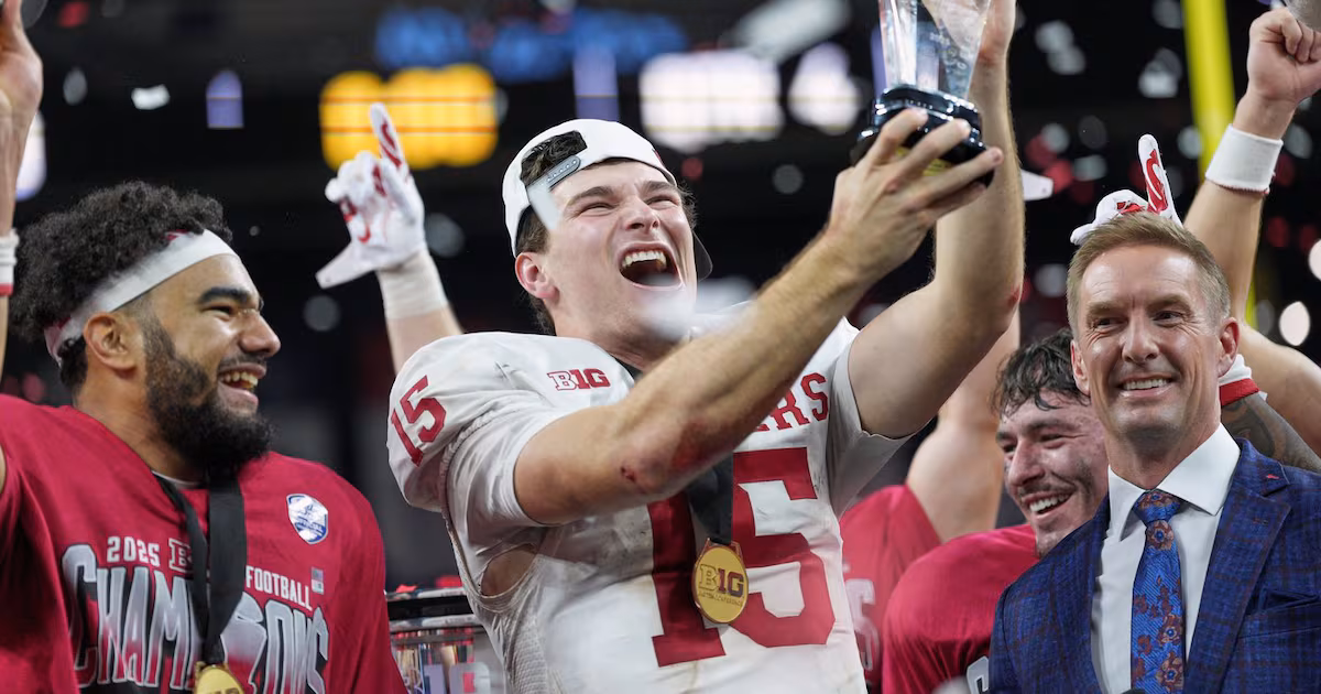 Fernando Mendoza looking to add historic Heisman Trophy win for Indiana to college ride