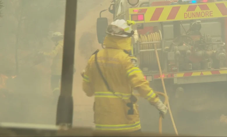 Fire crews work to contain large Upper Hunter blaze