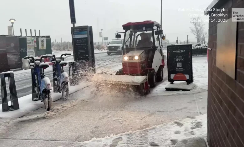 First Snow Falls In NYC
