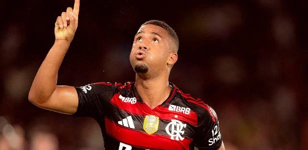 Flamengo bate Ceará, é campeão brasileiro e festeja ano mágico no Maracanã