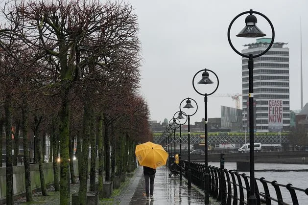 Forecasters add fifth county to Status Yellow wind warning, as Cork and Kerry to be hit by rain warning