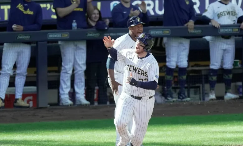 Former Brewers catcher Danny Jansen gets multi-year deal with Rangers