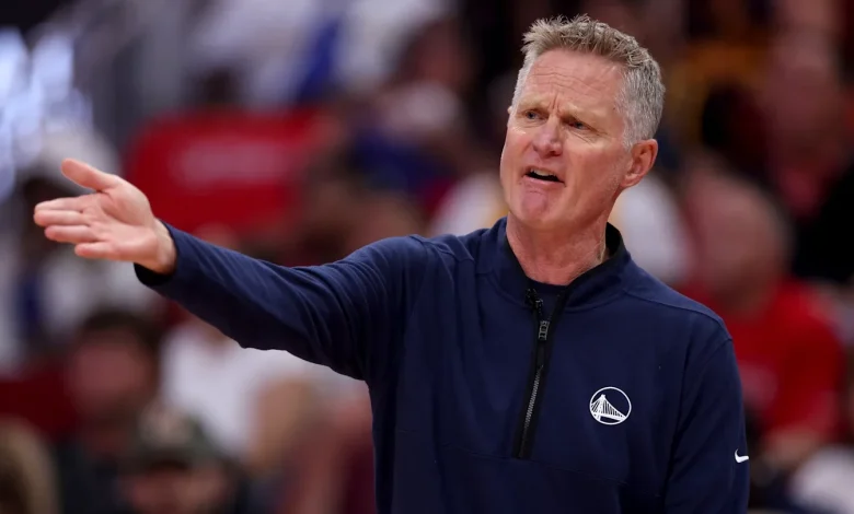 Former Warriors forward already looks washed just a quarter into season