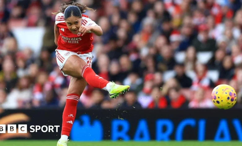 'Free' Smith provides Arsenal spark