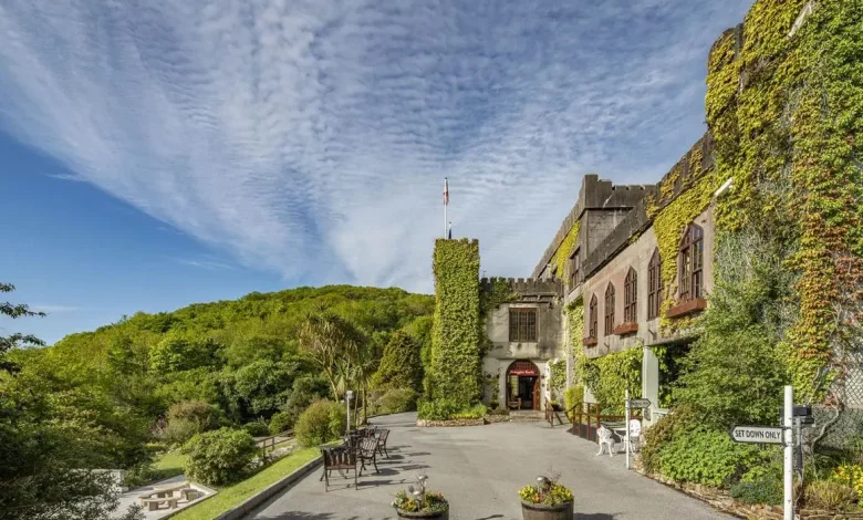 From a helipad to four poster beds, inside the hotel where Ryan Tubridy is having his wedding