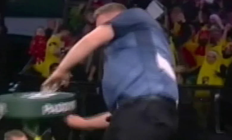 Furious Cameron Menzies punches table as he's dumped out of World Championships