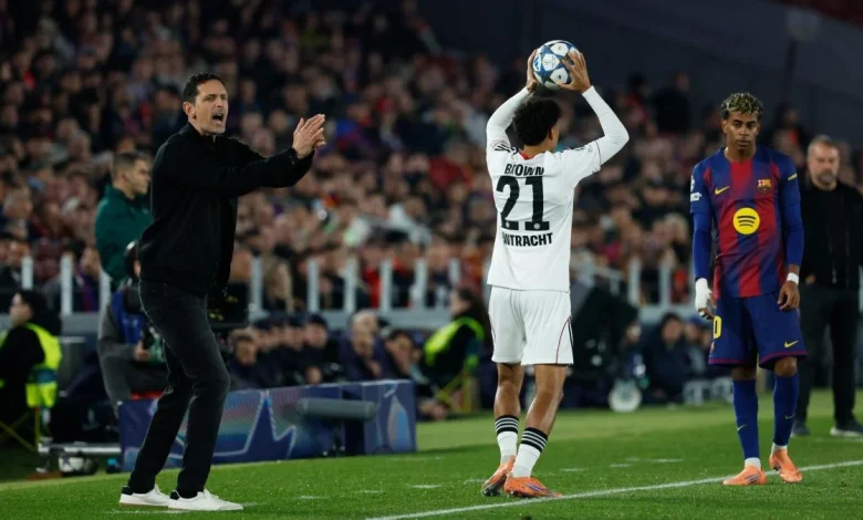 Fußball : FCA-Gegner Eintracht Frankfurt schwankt derzeit zwischen den Extremen