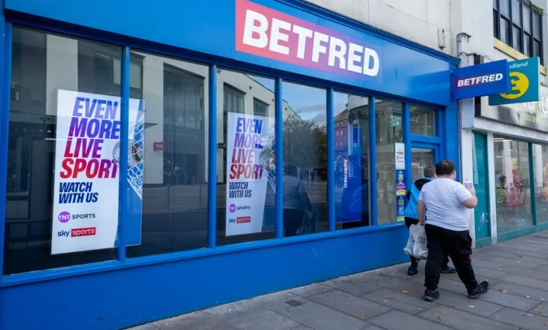 Gambling Commission hits Betfred with £825,000 fine for failings related to gaming machines in their shops