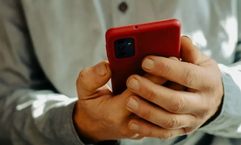 Gardaí warn 'never answer' after spike in scam calls from UK numbers