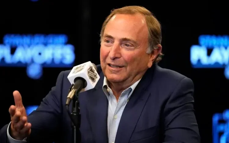 Gary Bettman discusses salary cap, expansion, and NHL’s future at UMass