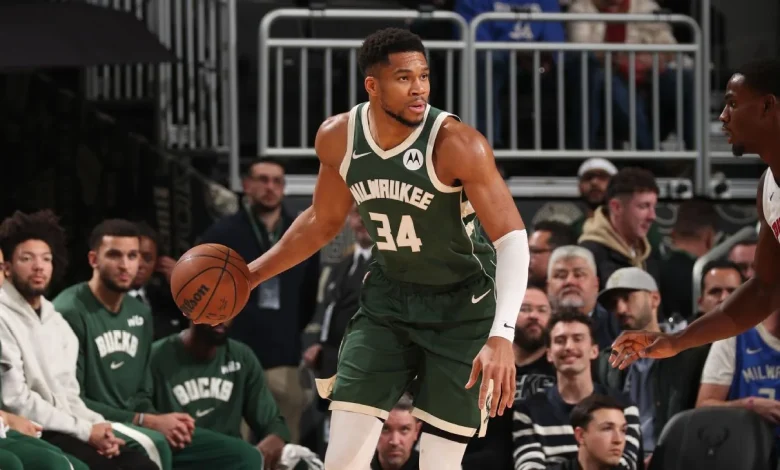 Giannis done for night with 1st-quarter calf injury