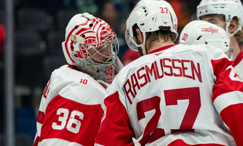 Gibson stops 39, gets 1st shutout with Red Wings in win against Canucks