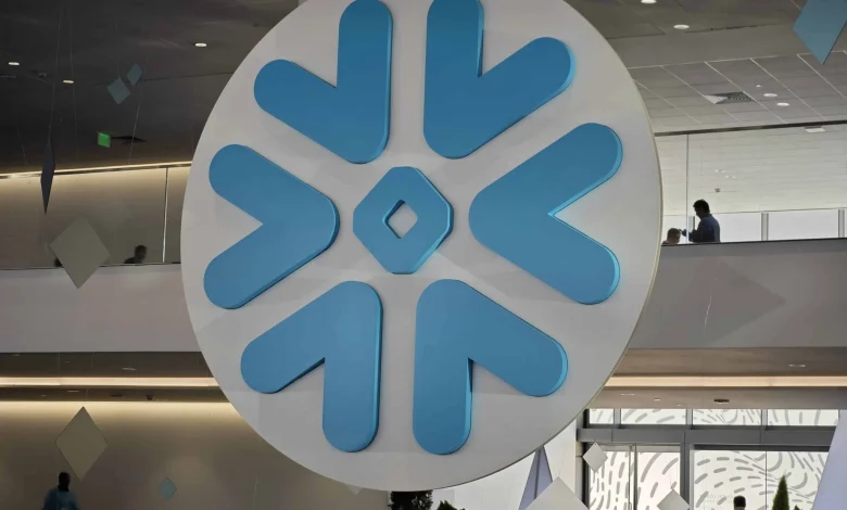 Global outage at Snowflake caused by incompatible update