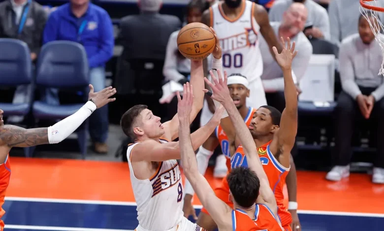 Grayson Allen ejected for hard foul on Chet Holmgren